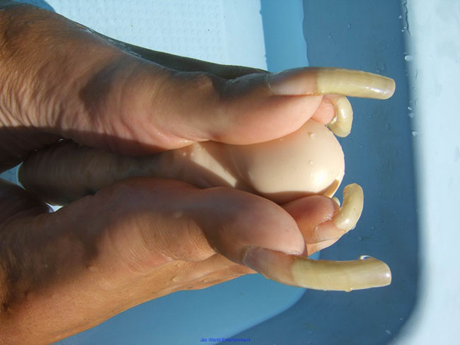 Love Long Toenails